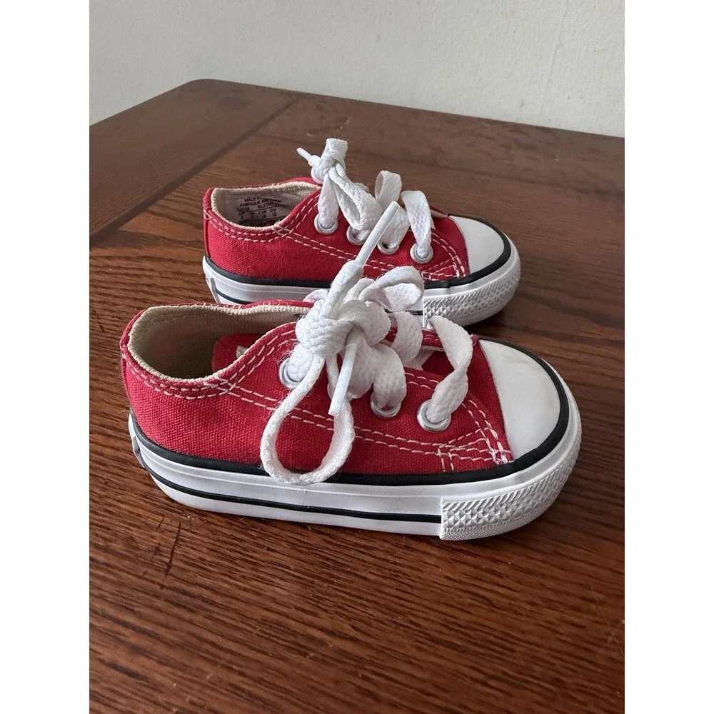 Converse Kids' Chuck Taylor All Star Low Top, Red, 2 Baby Shoes MINT
